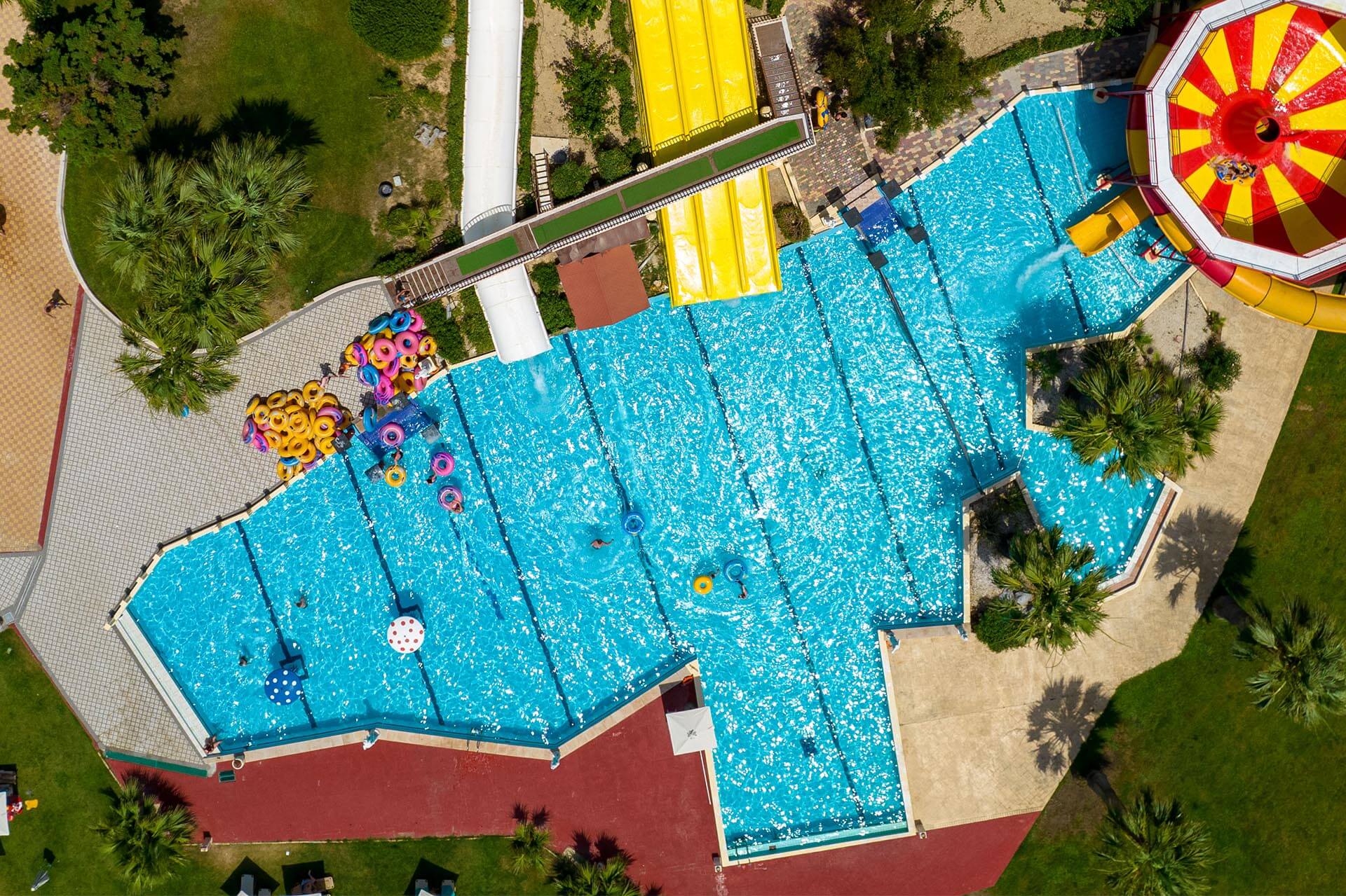 Giant Park Pool