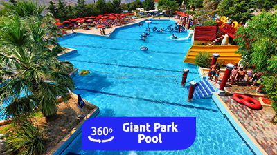 360° experience: Giant Park Pool